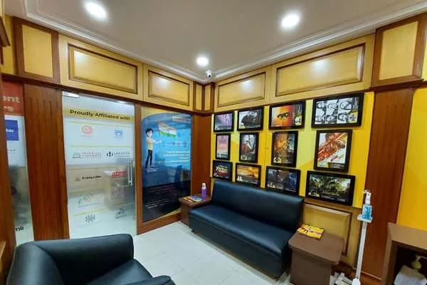 Frameboxx Dadar campus photograph 1