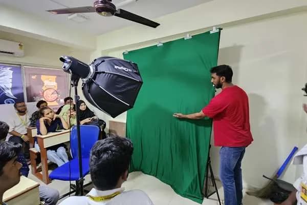 Frameboxx Vashi campus photograph 6
